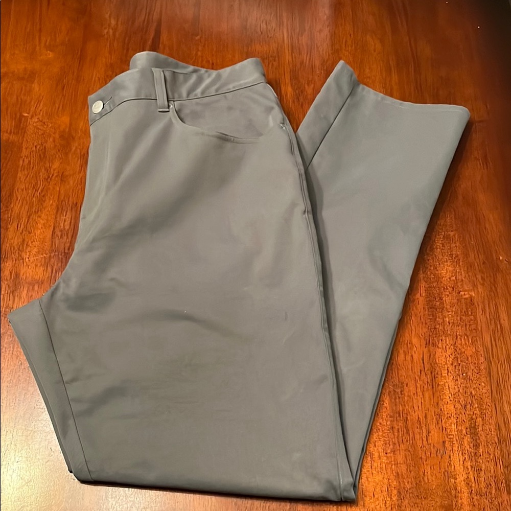 Peter Millar Men's Chinos in Olive